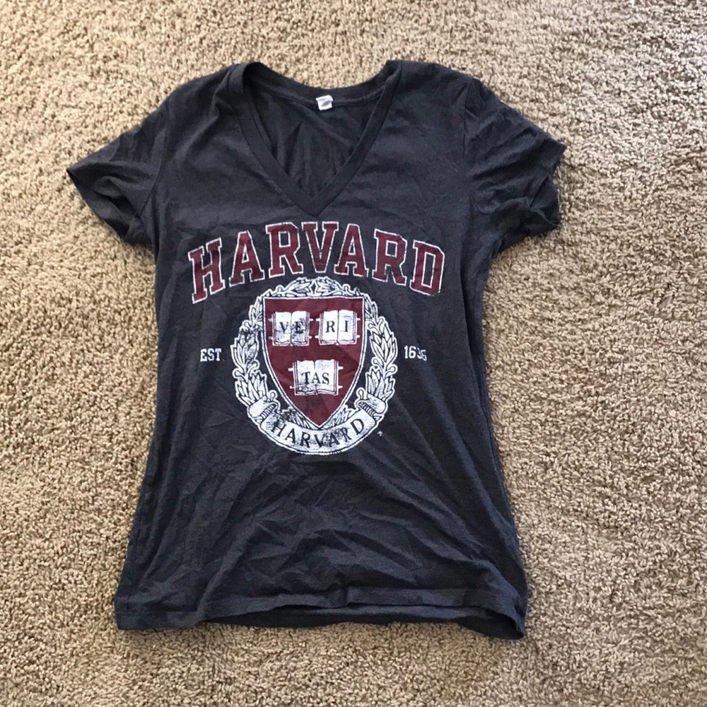 Harvard t shirt
